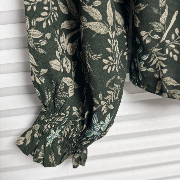 LOFT Garden Pintucked Ruffle Blouse - Mountain Evergreen - Size M - NWOT - Picture 5 of 8